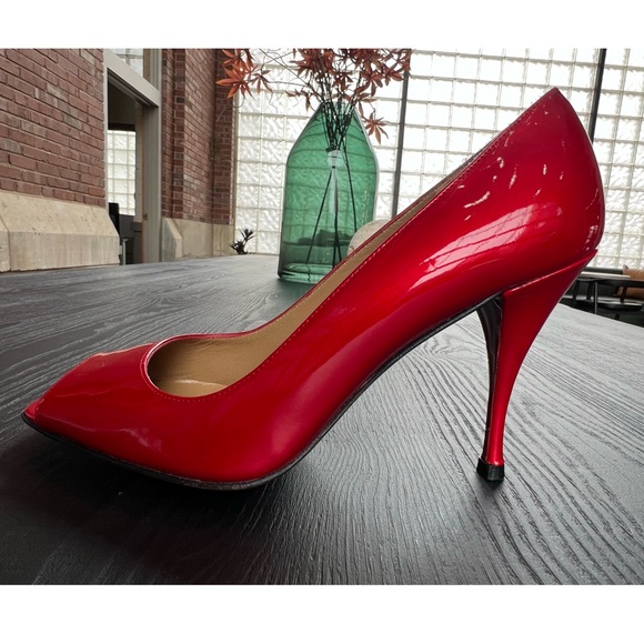 Stuart Weitzman red patent leather shoes
Size 7 M Open Toe 3-inch heels - Picture 10 of 14